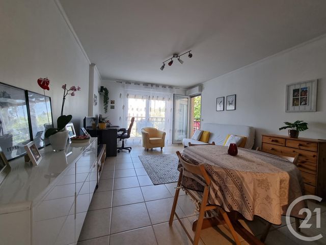 Appartement F2 à vendre - 2 pièces - 46.88 m2 - ST LAURENT DU VAR - 06 - PROVENCE-ALPES-COTE-D-AZUR - Century 21 Rivièra Transactions Appartement F2 à vendre - 2 pièces - 46.88 m2 - ST LAURENT DU VAR - 06 - PROVENCE-ALPES-COTE-D-AZUR - Century 21 Rivièra Transactions