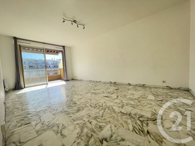 Appartement F3 à vendre - 3 pièces - 72.43 m2 - ST LAURENT DU VAR - 06 - PROVENCE-ALPES-COTE-D-AZUR - Century 21 Rivièra Transactions