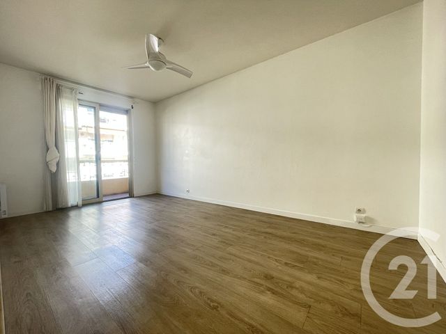 Appartement F3 à vendre - 3 pièces - 72.43 m2 - ST LAURENT DU VAR - 06 - PROVENCE-ALPES-COTE-D-AZUR - Century 21 Rivièra Transactions