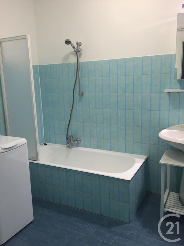 Afficher la photo en grand Appartement F1 à vendre - 1 pièce - 35.51 m2 - ST LAURENT DU VAR - 06 - PROVENCE-ALPES-COTE-D-AZUR - Century 21 Rivièra Transactions