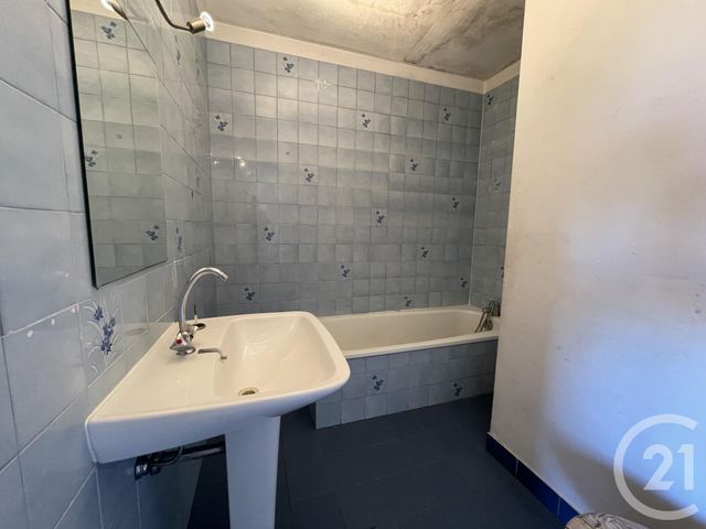 Appartement F2 à vendre - 2 pièces - 32.56 m2 - ST LAURENT DU VAR - 06 - PROVENCE-ALPES-COTE-D-AZUR - Century 21 Rivièra Transactions Appartement F2 à vendre - 2 pièces - 32.56 m2 - ST LAURENT DU VAR - 06 - PROVENCE-ALPES-COTE-D-AZUR - Century 21 Rivièra Transactions