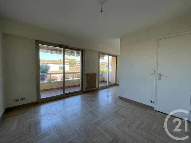 Appartement F2 à vendre - 2 pièces - 32.56 m2 - ST LAURENT DU VAR - 06 - PROVENCE-ALPES-COTE-D-AZUR - Century 21 Rivièra Transactions Appartement F2 à vendre - 2 pièces - 32.56 m2 - ST LAURENT DU VAR - 06 - PROVENCE-ALPES-COTE-D-AZUR - Century 21 Rivièra Transactions