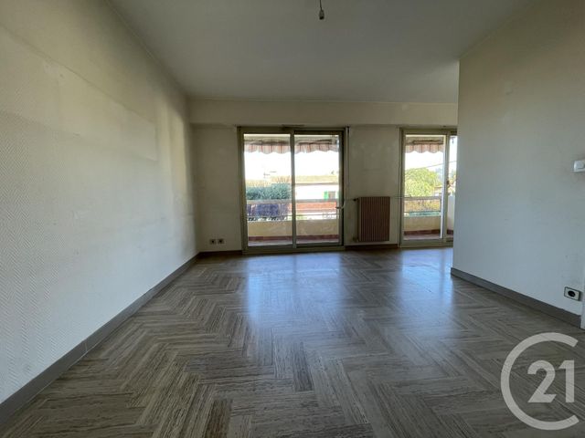Appartement F2 à vendre - 2 pièces - 32.56 m2 - ST LAURENT DU VAR - 06 - PROVENCE-ALPES-COTE-D-AZUR - Century 21 Rivièra Transactions Appartement F2 à vendre - 2 pièces - 32.56 m2 - ST LAURENT DU VAR - 06 - PROVENCE-ALPES-COTE-D-AZUR - Century 21 Rivièra Transactions