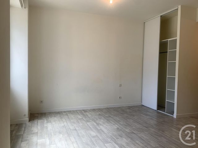 Appartement F1 à louer - 1 pièce - 29.0 m2 - NICE - 06 - PROVENCE-ALPES-COTE-D-AZUR - Century 21 Rivièra Transactions Appartement F1 à louer - 1 pièce - 29.0 m2 - NICE - 06 - PROVENCE-ALPES-COTE-D-AZUR - Century 21 Rivièra Transactions