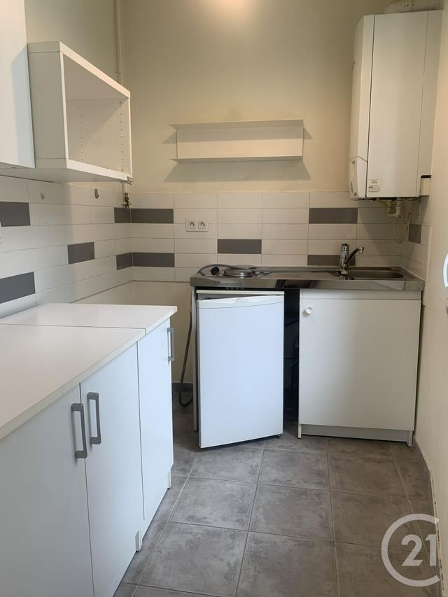 Appartement F1 à louer - 1 pièce - 29.0 m2 - NICE - 06 - PROVENCE-ALPES-COTE-D-AZUR - Century 21 Rivièra Transactions Appartement F1 à louer - 1 pièce - 29.0 m2 - NICE - 06 - PROVENCE-ALPES-COTE-D-AZUR - Century 21 Rivièra Transactions