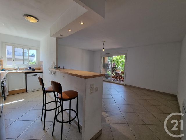 Appartement F5 à vendre - 5 pièces - 88.0 m2 - ST LAURENT DU VAR - 06 - PROVENCE-ALPES-COTE-D-AZUR - Century 21 Rivièra Transactions Appartement F5 à vendre - 5 pièces - 88.0 m2 - ST LAURENT DU VAR - 06 - PROVENCE-ALPES-COTE-D-AZUR - Century 21 Rivièra Transactions