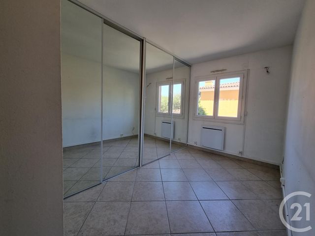 Appartement F5 à vendre - 5 pièces - 88.0 m2 - ST LAURENT DU VAR - 06 - PROVENCE-ALPES-COTE-D-AZUR - Century 21 Rivièra Transactions Appartement F5 à vendre - 5 pièces - 88.0 m2 - ST LAURENT DU VAR - 06 - PROVENCE-ALPES-COTE-D-AZUR - Century 21 Rivièra Transactions