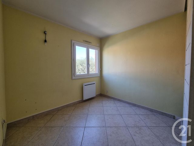 Appartement F5 à vendre - 5 pièces - 88.0 m2 - ST LAURENT DU VAR - 06 - PROVENCE-ALPES-COTE-D-AZUR - Century 21 Rivièra Transactions Appartement F5 à vendre - 5 pièces - 88.0 m2 - ST LAURENT DU VAR - 06 - PROVENCE-ALPES-COTE-D-AZUR - Century 21 Rivièra Transactions