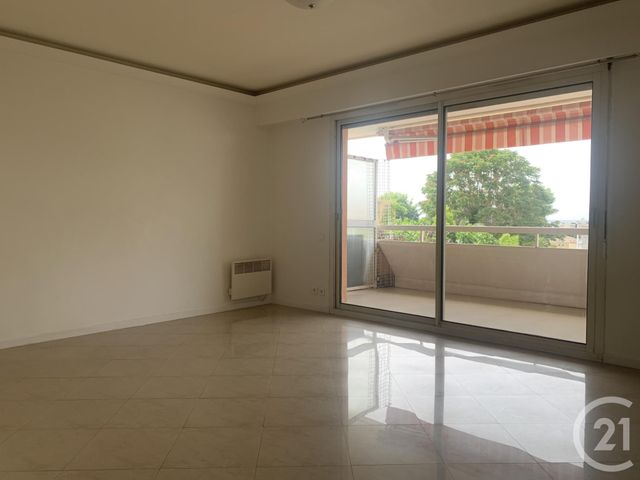 Afficher la photo en grand Appartement F2 à louer - 2 pièces - 40.03 m2 - CAGNES SUR MER - 06 - PROVENCE-ALPES-COTE-D-AZUR - Century 21 Rivièra Transactions