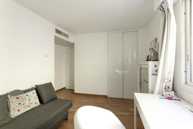 Afficher la photo en grand appartement à vendre - 4 pièces - 108.0 m2 - NICE - 06 - PROVENCE-ALPES-COTE-D-AZUR - Century 21 Rivièra Transactions