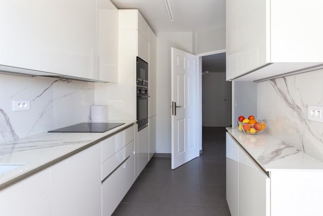 Afficher la photo en grand appartement à vendre - 4 pièces - 108.0 m2 - NICE - 06 - PROVENCE-ALPES-COTE-D-AZUR - Century 21 Rivièra Transactions