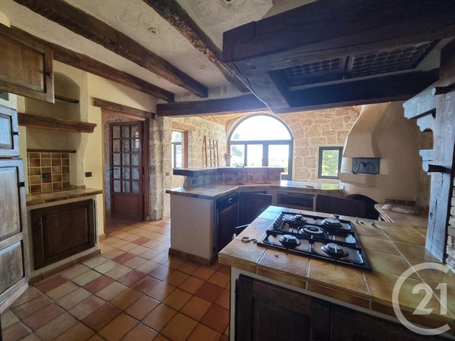 Afficher la photo en grand maison à vendre - 9 pièces - 350.0 m2 - ST LAURENT DU VAR - 06 - PROVENCE-ALPES-COTE-D-AZUR - Century 21 Rivièra Transactions