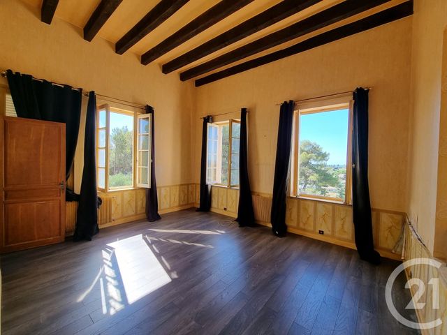 Afficher la photo en grand maison à vendre - 9 pièces - 350.0 m2 - ST LAURENT DU VAR - 06 - PROVENCE-ALPES-COTE-D-AZUR - Century 21 Rivièra Transactions