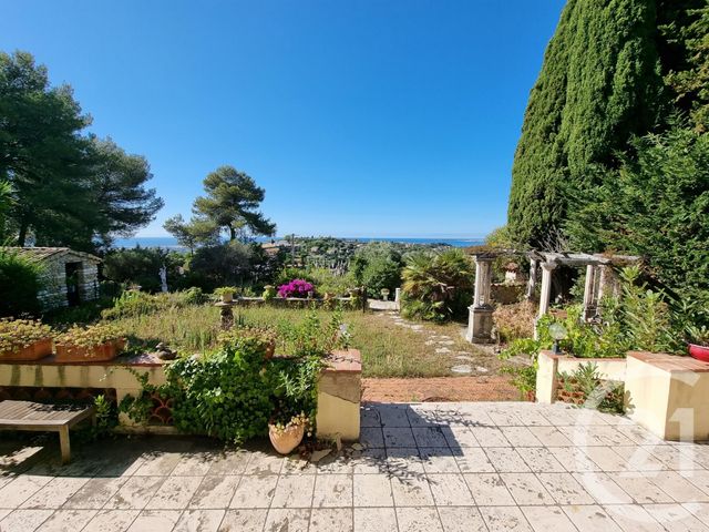 Afficher la photo en grand maison à vendre - 9 pièces - 350.0 m2 - ST LAURENT DU VAR - 06 - PROVENCE-ALPES-COTE-D-AZUR - Century 21 Rivièra Transactions