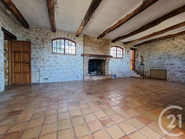 Afficher la photo en grand maison à vendre - 9 pièces - 350.0 m2 - ST LAURENT DU VAR - 06 - PROVENCE-ALPES-COTE-D-AZUR - Century 21 Rivièra Transactions