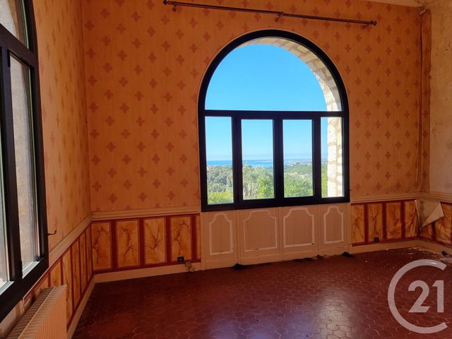 Afficher la photo en grand maison à vendre - 9 pièces - 350.0 m2 - ST LAURENT DU VAR - 06 - PROVENCE-ALPES-COTE-D-AZUR - Century 21 Rivièra Transactions