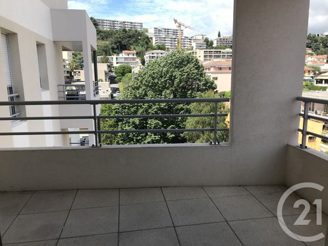 Afficher la photo en grand Appartement F3 à louer - 3 pièces - 62.32 m2 - ST LAURENT DU VAR - 06 - PROVENCE-ALPES-COTE-D-AZUR - Century 21 Rivièra Transactions