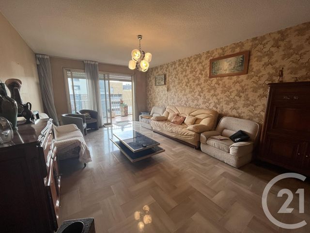 Appartement F3 à vendre - 3 pièces - 88.57 m2 - ST LAURENT DU VAR - 06 - PROVENCE-ALPES-COTE-D-AZUR - Century 21 Rivièra Transactions