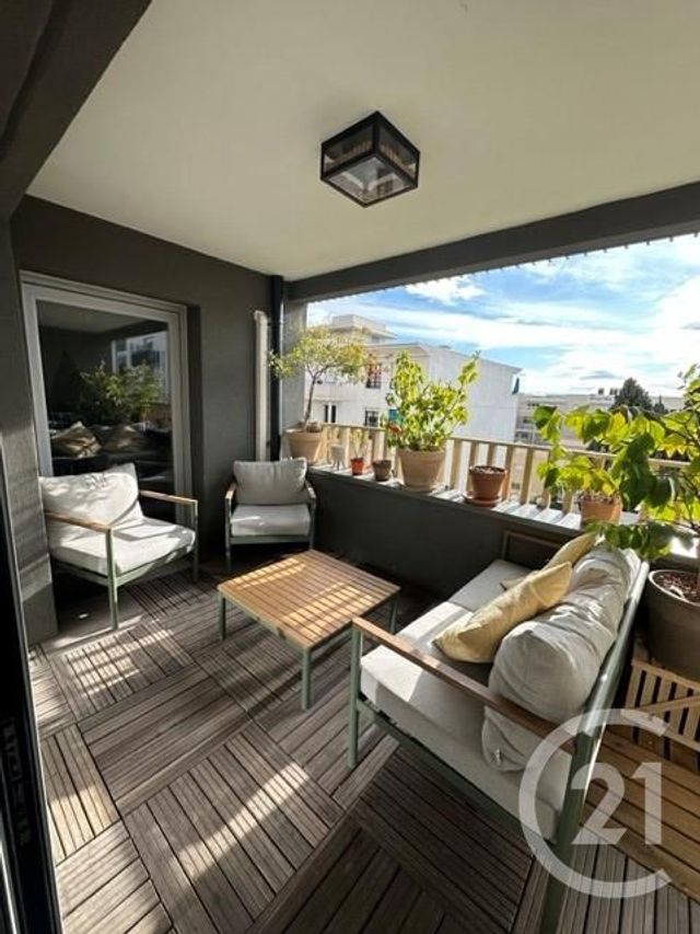 Appartement T3 à vendre - 3 pièces - 61.0 m2 - ST LAURENT DU VAR - 06 - PROVENCE-ALPES-COTE-D-AZUR - Century 21 Rivièra Transactions