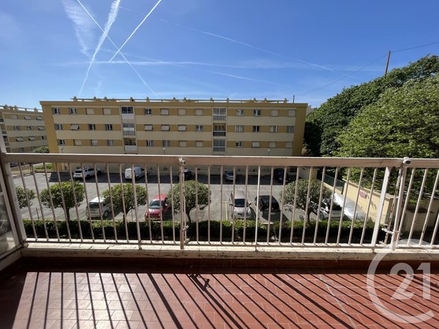 Appartement F4 à louer ST LAURENT DU VAR
