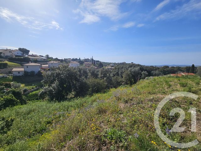 terrain à vendre - 2800.0 m2 - ST LAURENT DU VAR - 06 - PROVENCE-ALPES-COTE-D-AZUR - Century 21 Rivièra Transactions