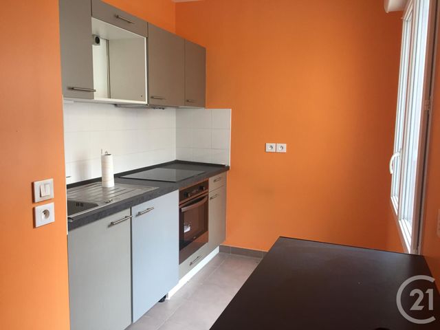 Appartement F2 à louer ST LAURENT DU VAR