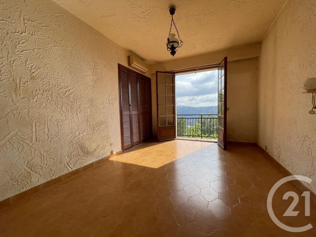 Afficher la photo en grand maison à vendre - 9 pièces - 210.97 m2 - ST LAURENT DU VAR - 06 - PROVENCE-ALPES-COTE-D-AZUR - Century 21 Rivièra Transactions