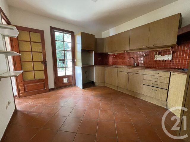 Afficher la photo en grand maison à vendre - 9 pièces - 210.97 m2 - ST LAURENT DU VAR - 06 - PROVENCE-ALPES-COTE-D-AZUR - Century 21 Rivièra Transactions