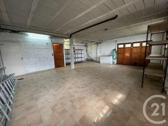 Afficher la photo en grand maison à vendre - 9 pièces - 210.97 m2 - ST LAURENT DU VAR - 06 - PROVENCE-ALPES-COTE-D-AZUR - Century 21 Rivièra Transactions