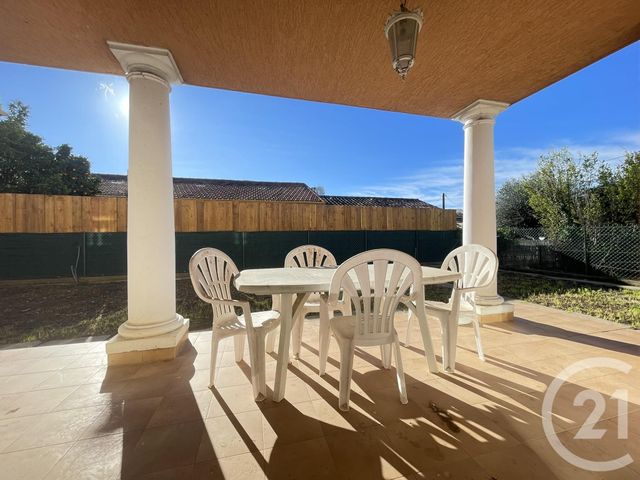 maison à vendre - 5 pièces - 165.0 m2 - ST LAURENT DU VAR - 06 - PROVENCE-ALPES-COTE-D-AZUR - Century 21 Rivièra Transactions