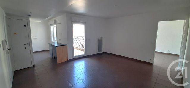Appartement F2 à louer ST LAURENT DU VAR