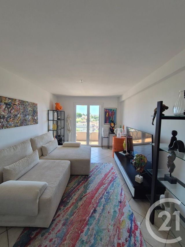 Afficher la photo en grand Appartement F3 à vendre - 3 pièces - 56.17 m2 - CAGNES SUR MER - 06 - PROVENCE-ALPES-COTE-D-AZUR - Century 21 Rivièra Transactions