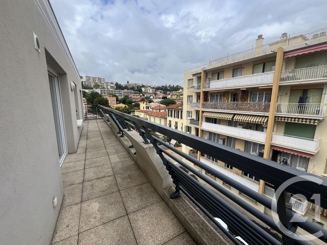 Afficher la photo en grand Appartement F4 à louer - 4 pièces - 89.6 m2 - ST LAURENT DU VAR - 06 - PROVENCE-ALPES-COTE-D-AZUR - Century 21 Rivièra Transactions