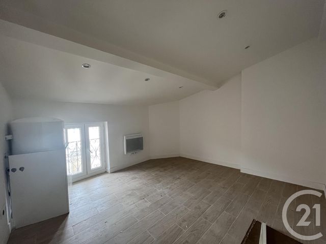 Afficher la photo en grand Appartement F2 à louer - 2 pièces - 19.29 m2 - ST LAURENT DU VAR - 06 - PROVENCE-ALPES-COTE-D-AZUR - Century 21 Rivièra Transactions