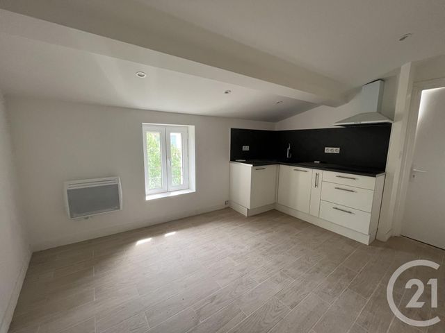 Afficher la photo en grand Appartement F2 à louer - 2 pièces - 19.29 m2 - ST LAURENT DU VAR - 06 - PROVENCE-ALPES-COTE-D-AZUR - Century 21 Rivièra Transactions