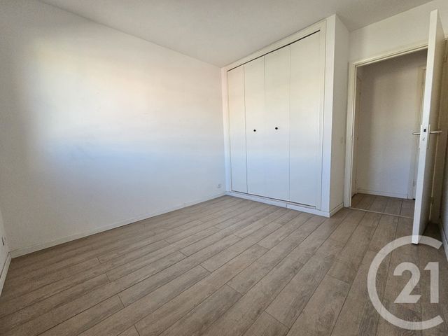 Appartement F3 à vendre - 3 pièces - 61.88 m2 - ST LAURENT DU VAR - 06 - PROVENCE-ALPES-COTE-D-AZUR - Century 21 Rivièra Transactions