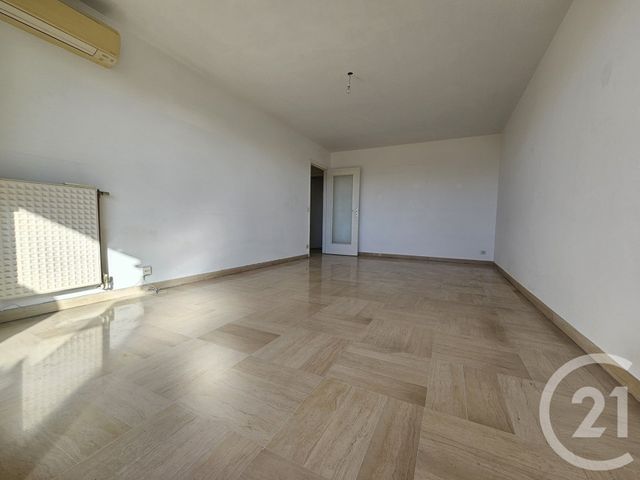 Appartement F3 à vendre - 3 pièces - 61.88 m2 - ST LAURENT DU VAR - 06 - PROVENCE-ALPES-COTE-D-AZUR - Century 21 Rivièra Transactions