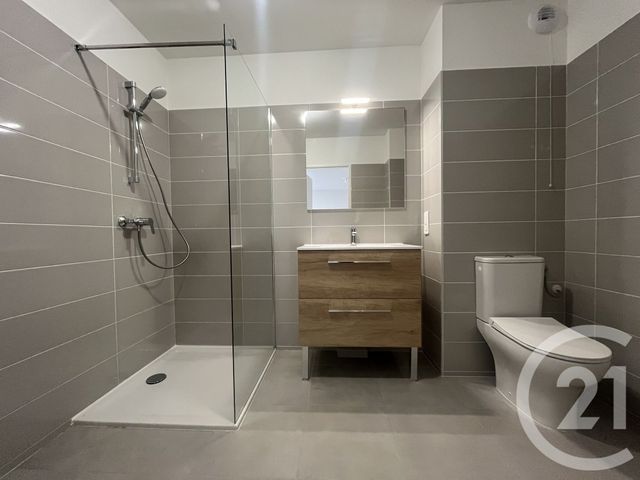 Appartement F2 à louer - 2 pièces - 44.25 m2 - ST LAURENT DU VAR - 06 - PROVENCE-ALPES-COTE-D-AZUR - Century 21 Rivièra Transactions