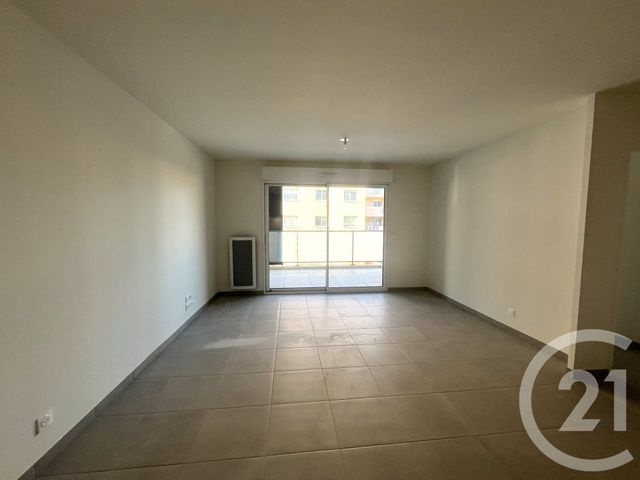 Appartement F2 à louer - 2 pièces - 44.25 m2 - ST LAURENT DU VAR - 06 - PROVENCE-ALPES-COTE-D-AZUR - Century 21 Rivièra Transactions