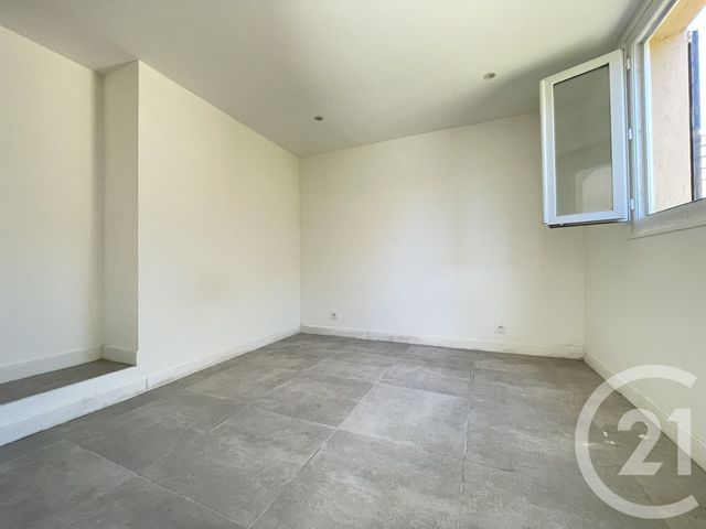 Afficher la photo en grand maison à vendre - 8 pièces - 159.23 m2 - ST LAURENT DU VAR - 06 - PROVENCE-ALPES-COTE-D-AZUR - Century 21 Rivièra Transactions