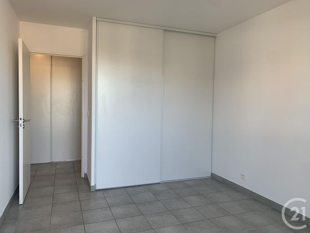 Appartement F4 à louer - 4 pièces - 89.82 m2 - ST LAURENT DU VAR - 06 - PROVENCE-ALPES-COTE-D-AZUR - Century 21 Rivièra Transactions