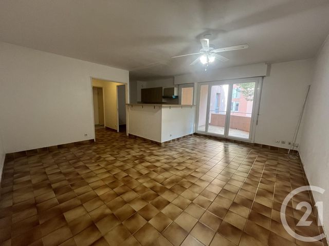 Appartement F4 à louer - 4 pièces - 78.87 m2 - ST LAURENT DU VAR - 06 - PROVENCE-ALPES-COTE-D-AZUR - Century 21 Rivièra Transactions