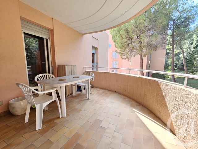 Appartement F4 à louer ST LAURENT DU VAR