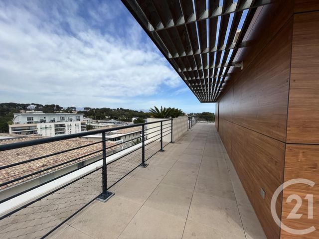 Appartement F3 à louer - 3 pièces - 61.5 m2 - ANTIBES - 06 - PROVENCE-ALPES-COTE-D-AZUR - Century 21 Rivièra Transactions