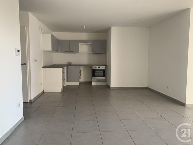 Appartement F4 à louer - 4 pièces - 83.3 m2 - ANTIBES - 06 - PROVENCE-ALPES-COTE-D-AZUR - Century 21 Rivièra Transactions