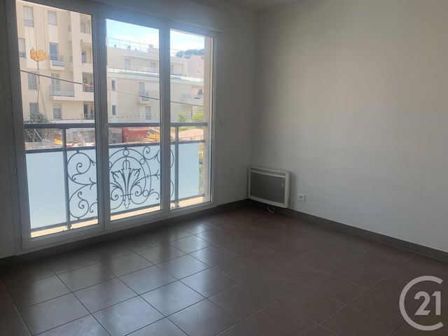 Appartement F3 à louer - 3 pièces - 65.2 m2 - ST LAURENT DU VAR - 06 - PROVENCE-ALPES-COTE-D-AZUR - Century 21 Rivièra Transactions