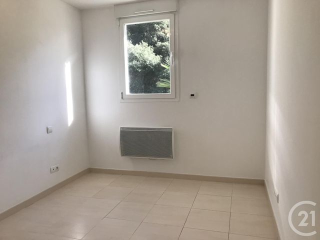 Appartement F4 à louer - 4 pièces - 80.04 m2 - ST LAURENT DU VAR - 06 - PROVENCE-ALPES-COTE-D-AZUR - Century 21 Rivièra Transactions