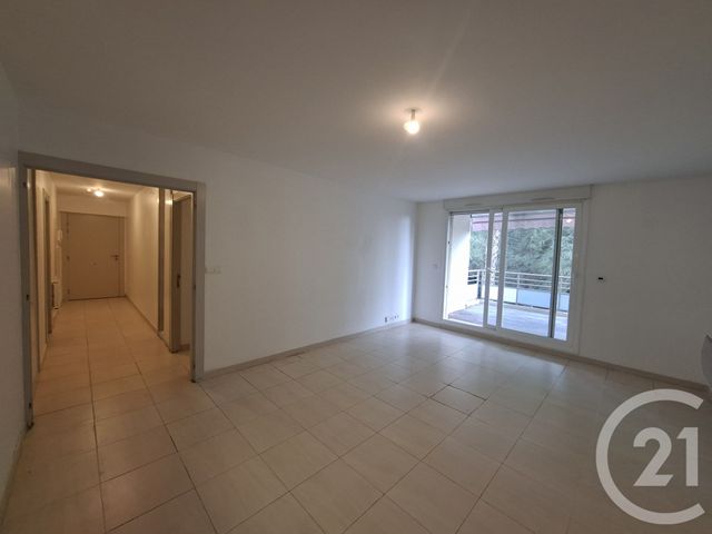 Appartement F4 à louer - 4 pièces - 80.04 m2 - ST LAURENT DU VAR - 06 - PROVENCE-ALPES-COTE-D-AZUR - Century 21 Rivièra Transactions