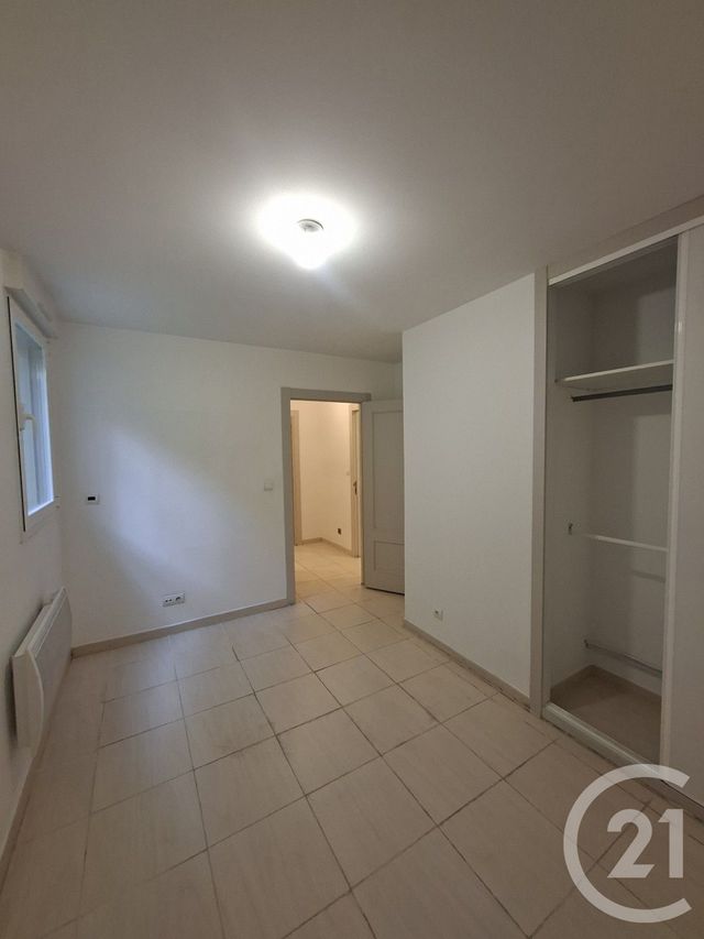 Appartement F4 à louer - 4 pièces - 80.04 m2 - ST LAURENT DU VAR - 06 - PROVENCE-ALPES-COTE-D-AZUR - Century 21 Rivièra Transactions
