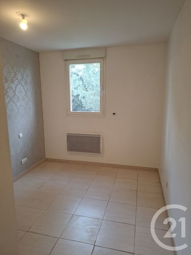 Appartement F4 à louer - 4 pièces - 80.04 m2 - ST LAURENT DU VAR - 06 - PROVENCE-ALPES-COTE-D-AZUR - Century 21 Rivièra Transactions